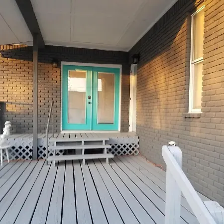 New-Cherry St Urban Bliss-Dine-Shop-Walkable